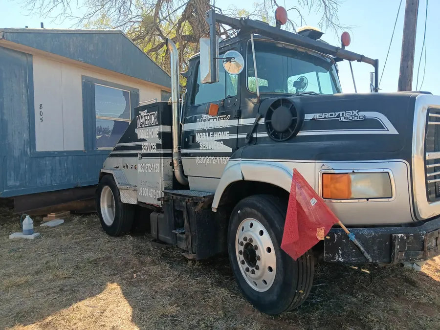 Maverick Mobile Home Services Team Working | Eagle Pass, Texas
