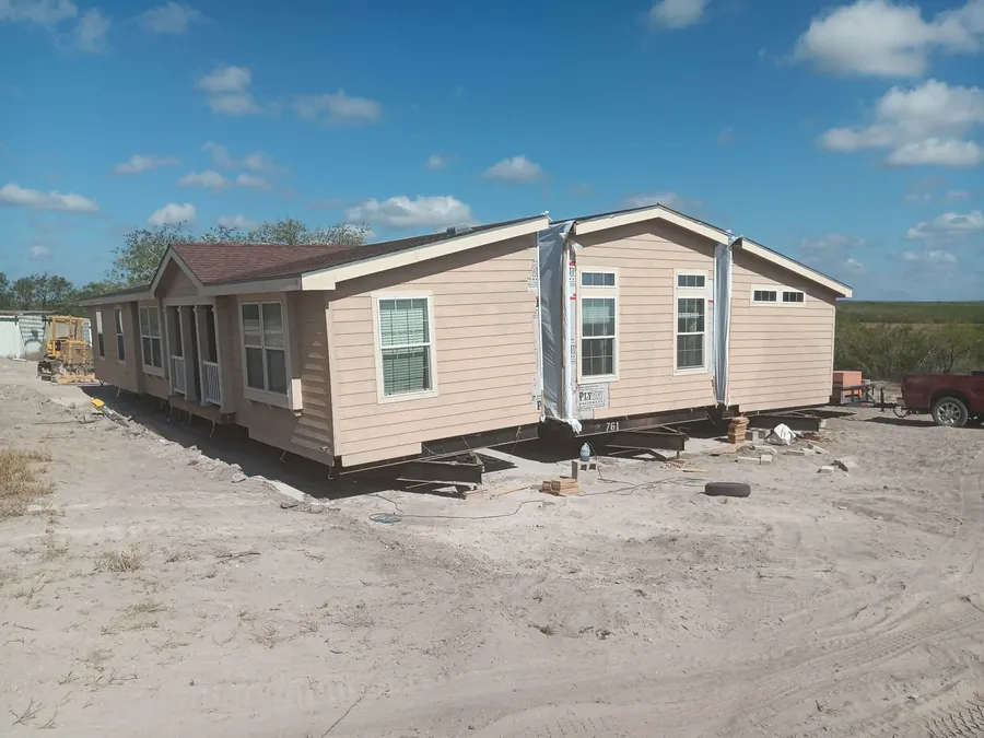 Maverick Mobile Home Services Team Working | Eagle Pass, Texas