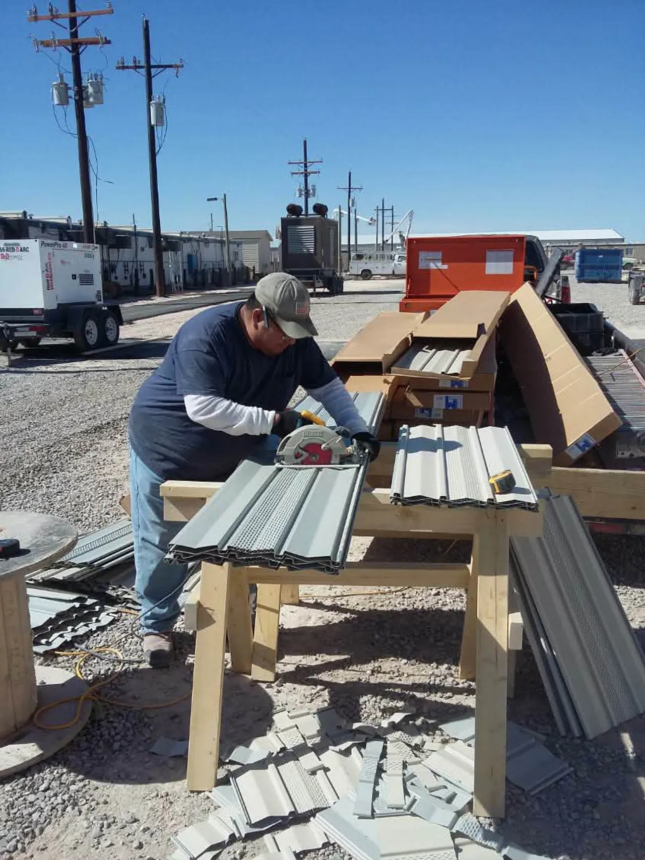 Maverick Mobile Home Services Team Working | Eagle Pass, Texas